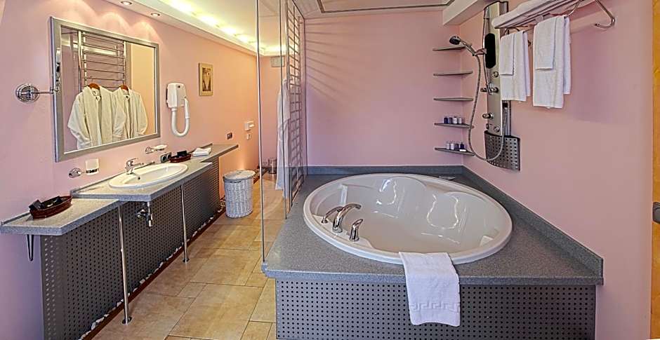 Premier Hotel Rus