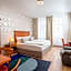 Best Western Plus Celebrity Suites