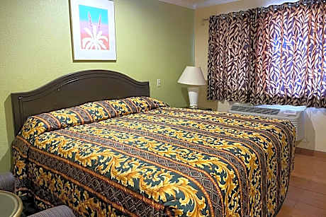 Deluxe King Bed