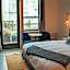 Bowline Hotel