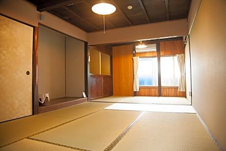 Japanese-Style Quadruple Room