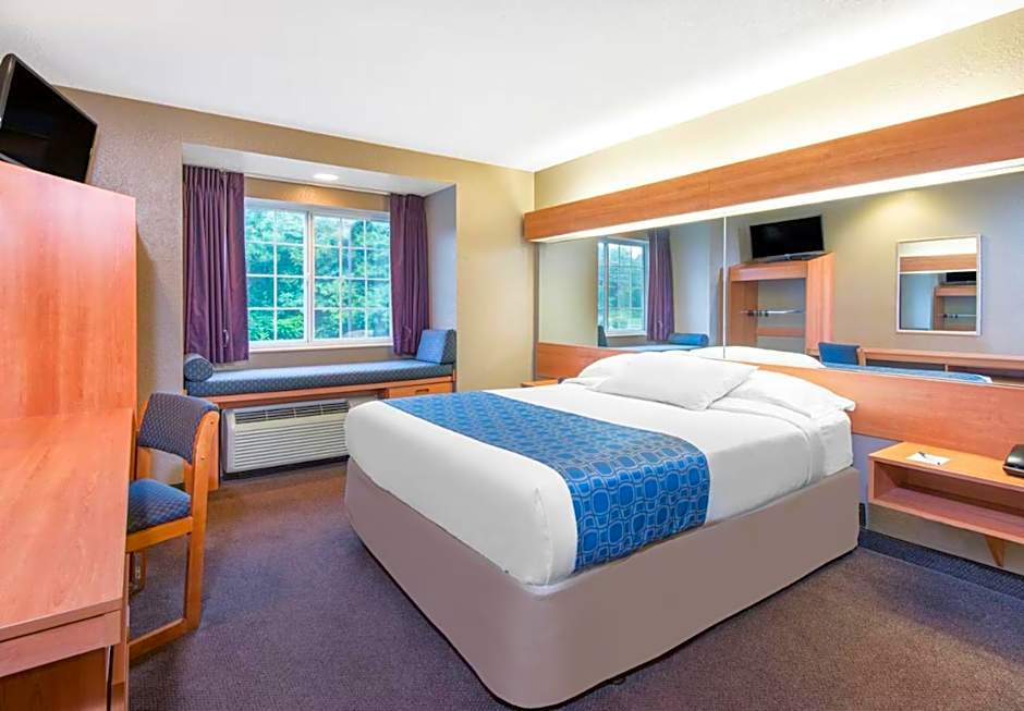 Microtel Inn & Suites By Wyndham Hazelton/Bruceton Mills