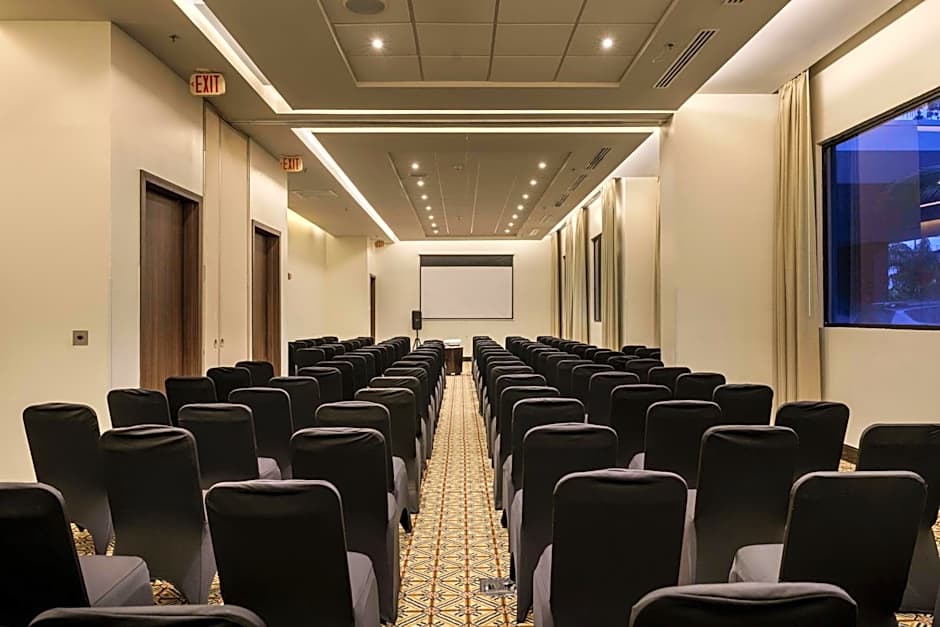 Courtyard by Marriott Panama Metromall