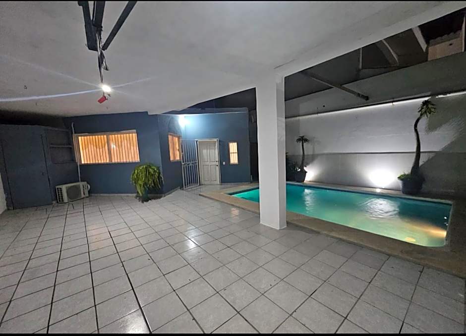 CASA COLOMBIANA EN MAZATLÁN a