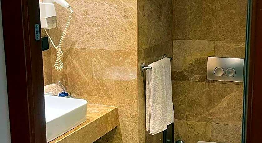 Blueway Hotel Historical