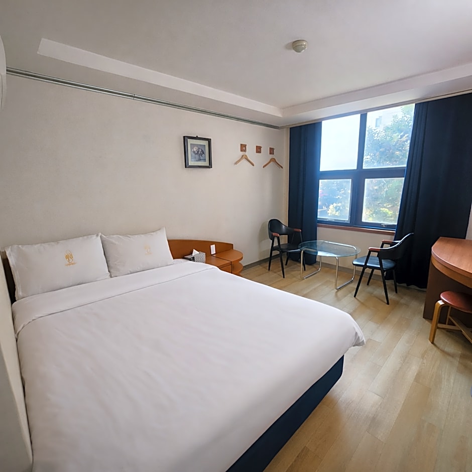 Hotel Busan Station 102