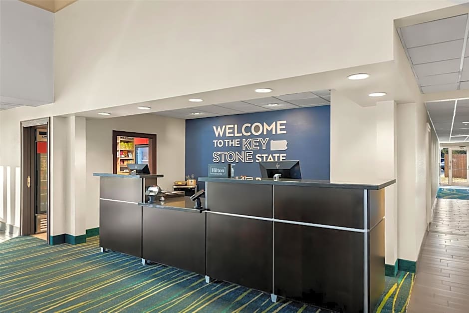 Hampton Inn By Hilton & Suites Newtown