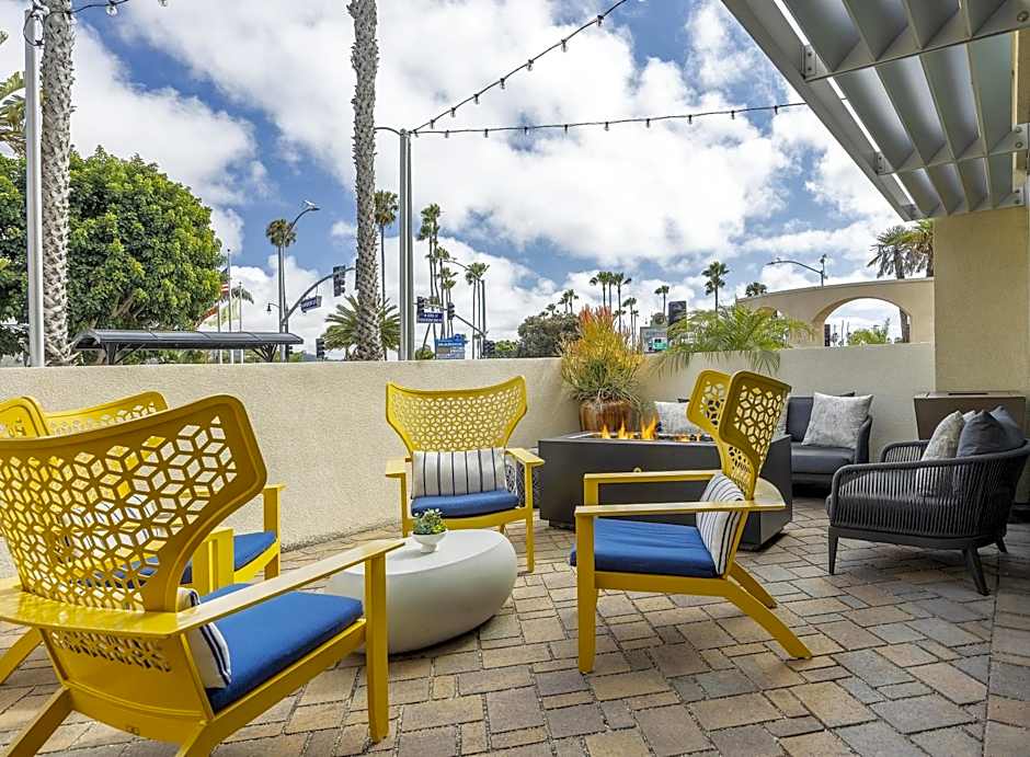 Redondo Beach Hotel, Tapestry Collection by Hilton