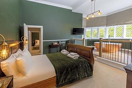 Superior Double Room with Four Poster Bed