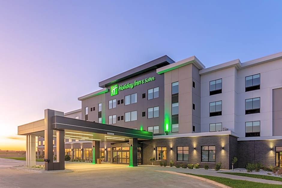 Photo 1 of 50 of Holiday Inn & Suites Cedar Falls-Waterloo Event Ctr By IHG