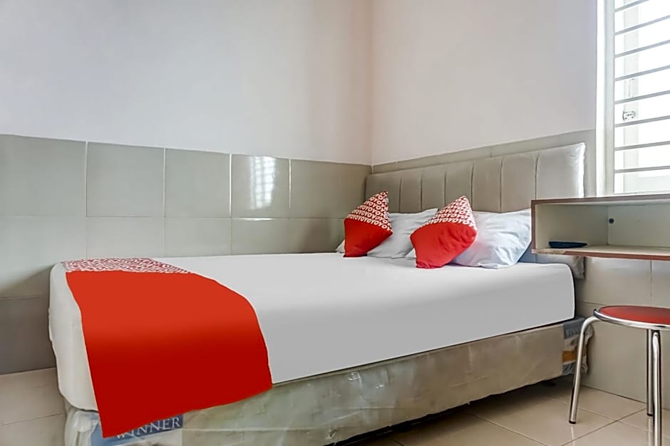 OYO 91316 Hh Guest House Makassar