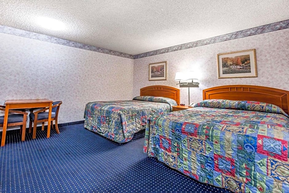 Econo Lodge Inn & Suites Ridgecrest