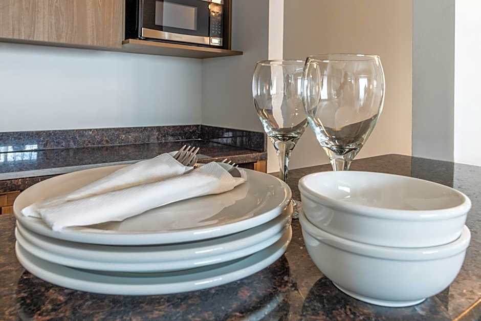 Atrium Hotel Vancouver