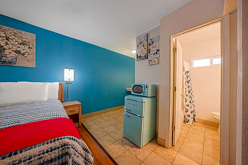 Royal Gateway Motel by OYO