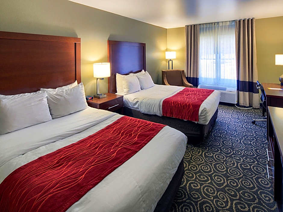 Photo 1 of 4 of 2 Double Beds