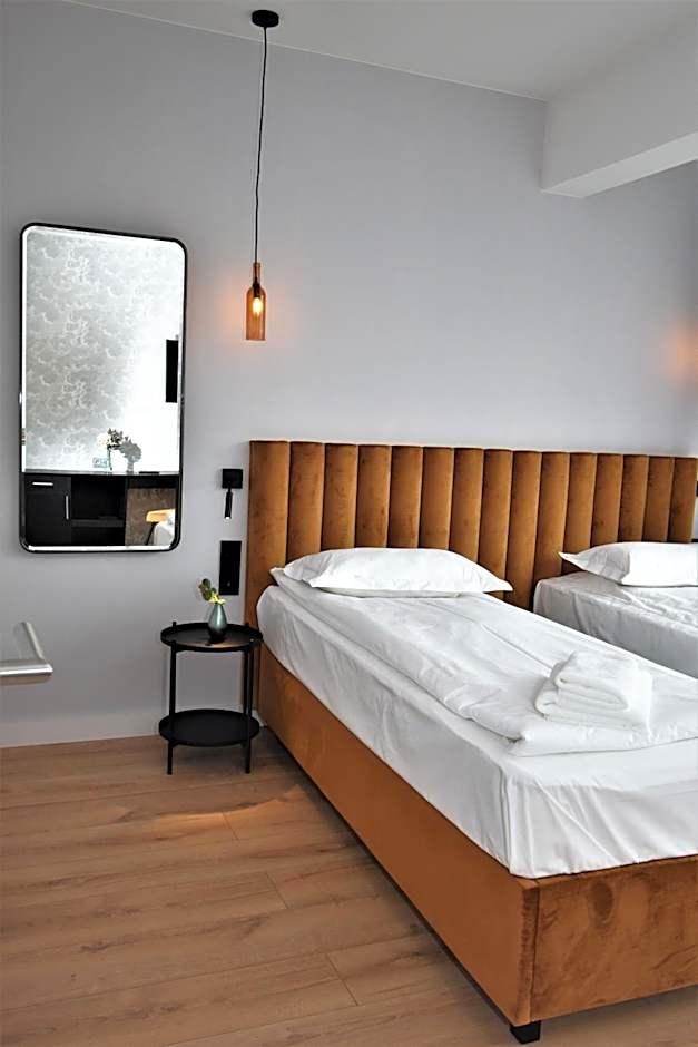 Patio Riverfront Aparthotel