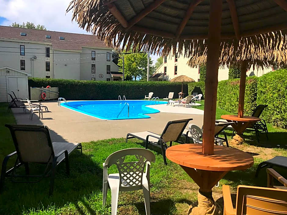 Magog Waterfront Studio 106