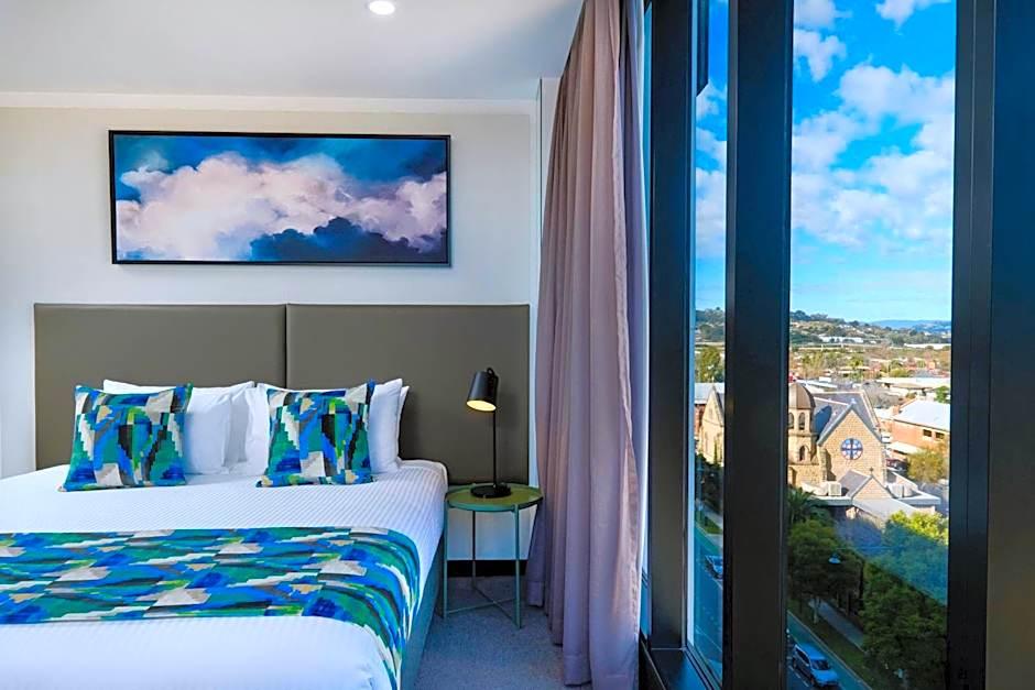 Mantra Albury