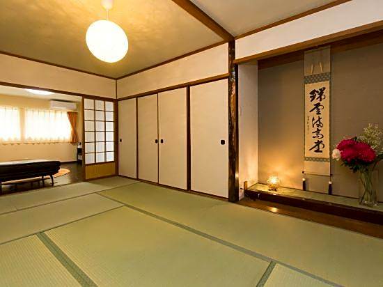MielHanazono1Min from Metro StaWhole House Renta