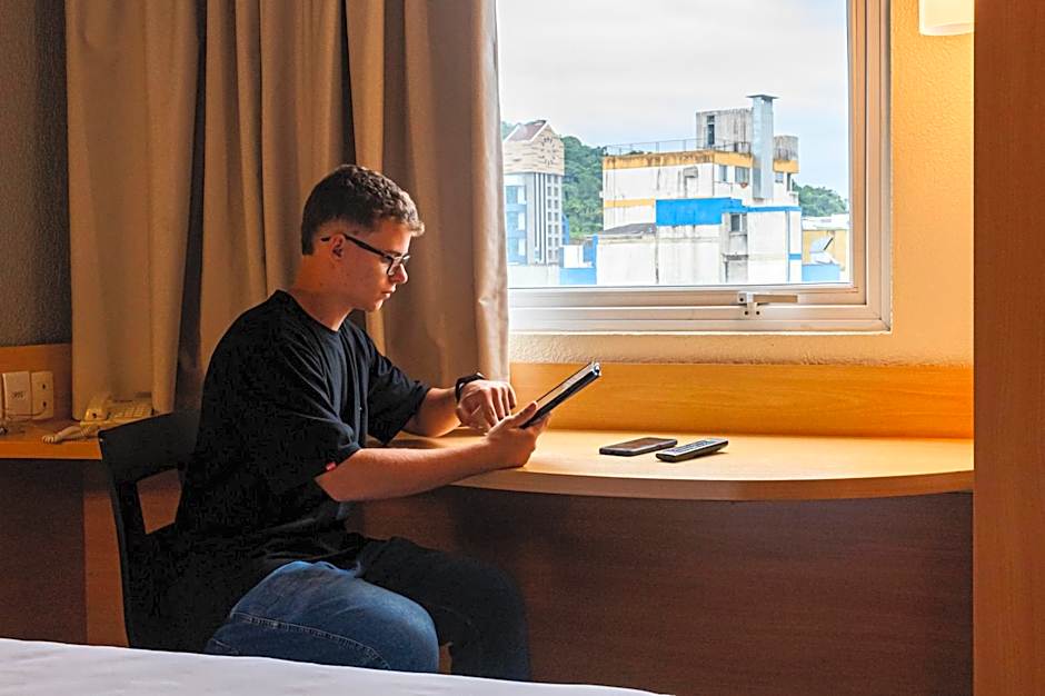 Ibis Blumenau