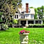 Alexander Mansion  Bed and Breakfast