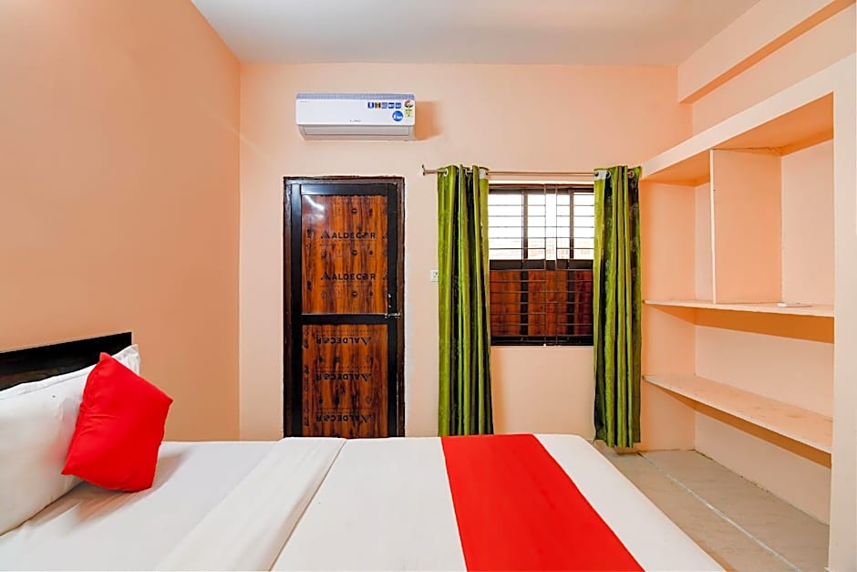 Hotel O S S Guesthouse