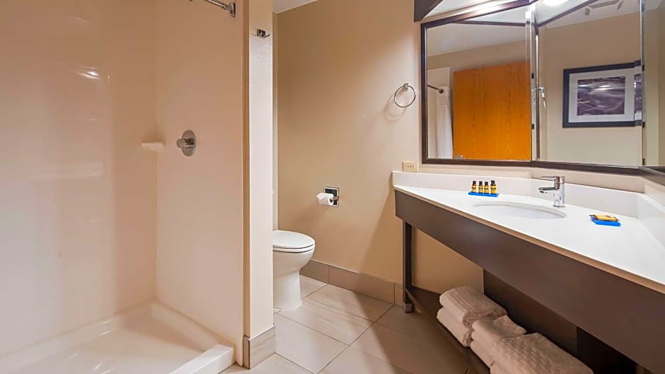 Best Western Plus Hudson I-94