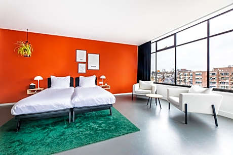 Family Room (4 Adults)