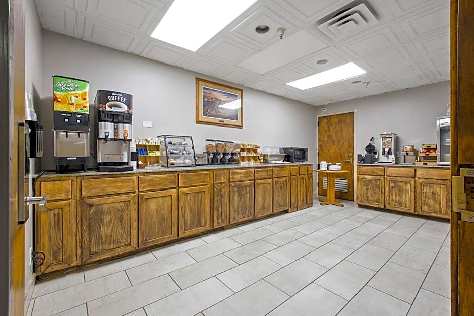 Crossroads Hotel and Huron Event Center