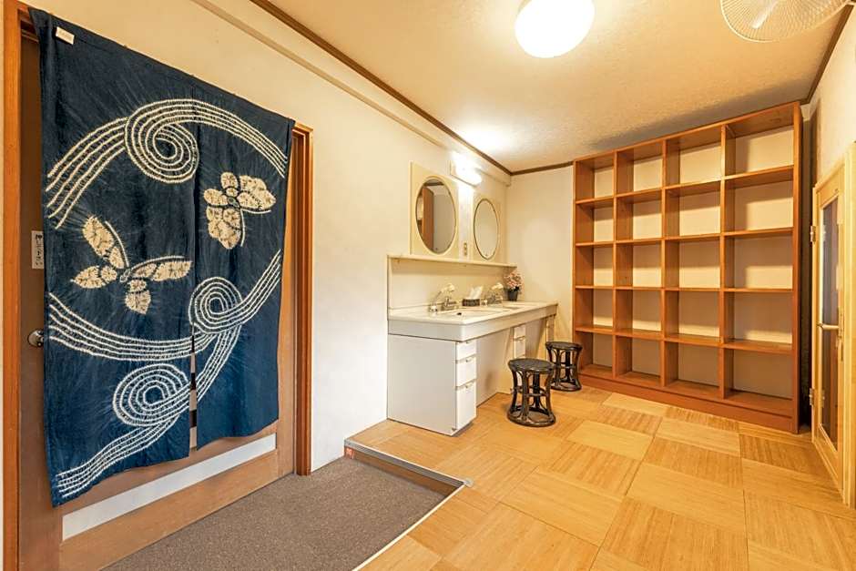 宿坊 志摩房 - Temple Hotel Simanobo