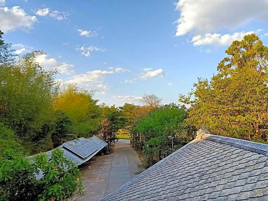 Rommai Green Park Boutique Hotel Resort