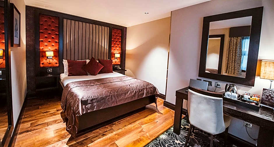 Photo 1 of 4 of Superior 1 King Bed
