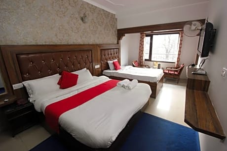 Triple - 1 Queen 1 Single