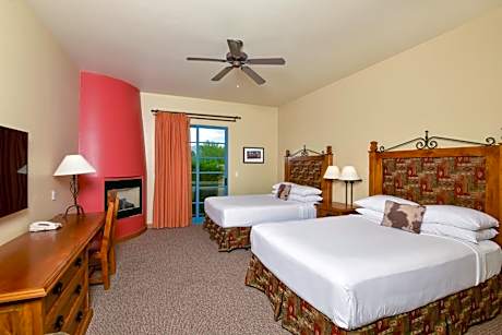 Deluxe Queen Room with Two Queen Beds