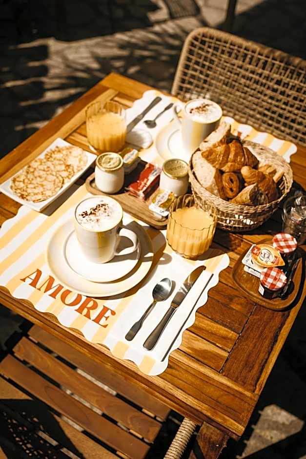 Hôtel Le Petit Castel