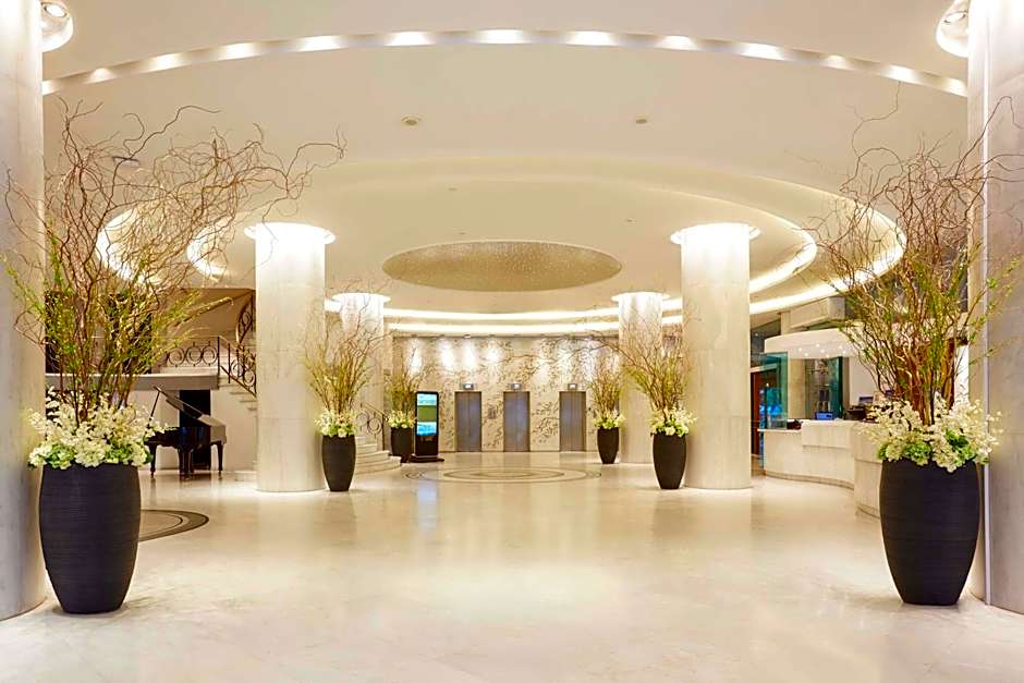 Photo 1 of 50 of Titania Hotel