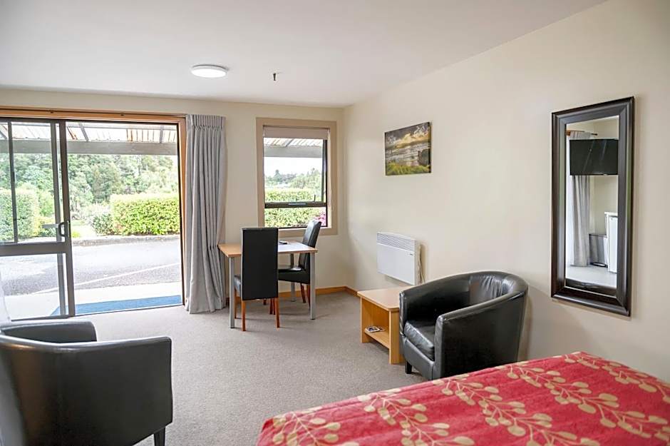 ASURE Aspiring Court Motel