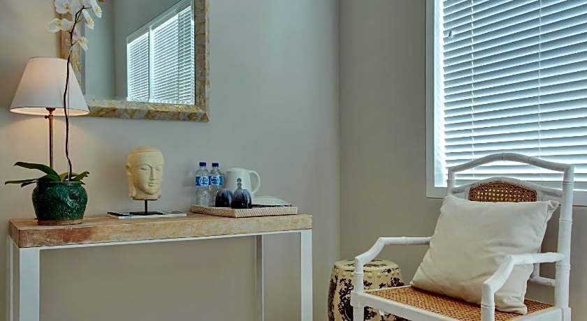 Room & Vespa Suite 4