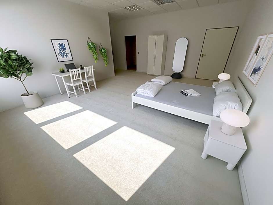 CENTER Hotel
