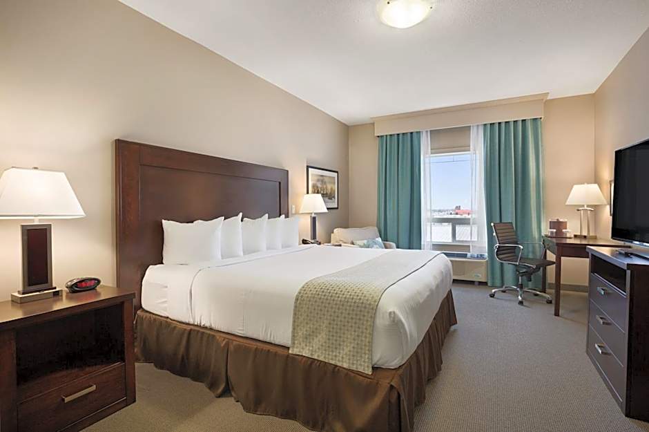 Photo 1 of 4 of 1 King Bed Suite