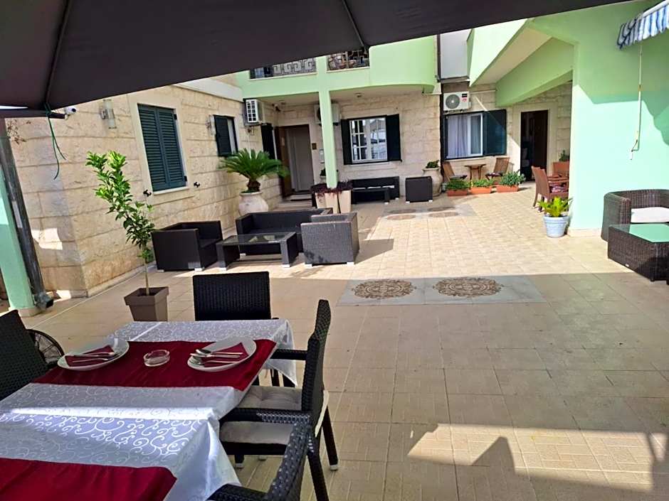 Montesan Luxury Apartment Beach Front