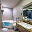 Crown Rose Al Sahafa Hotel