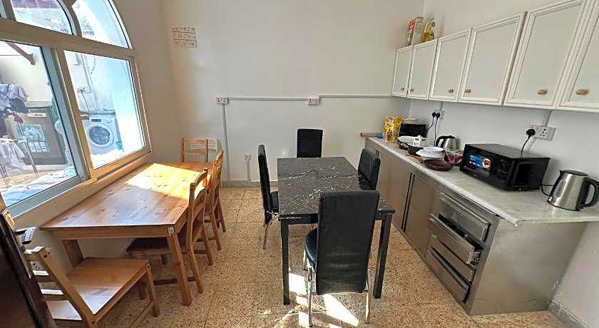 International-Abu Dhabi Hostel Villa