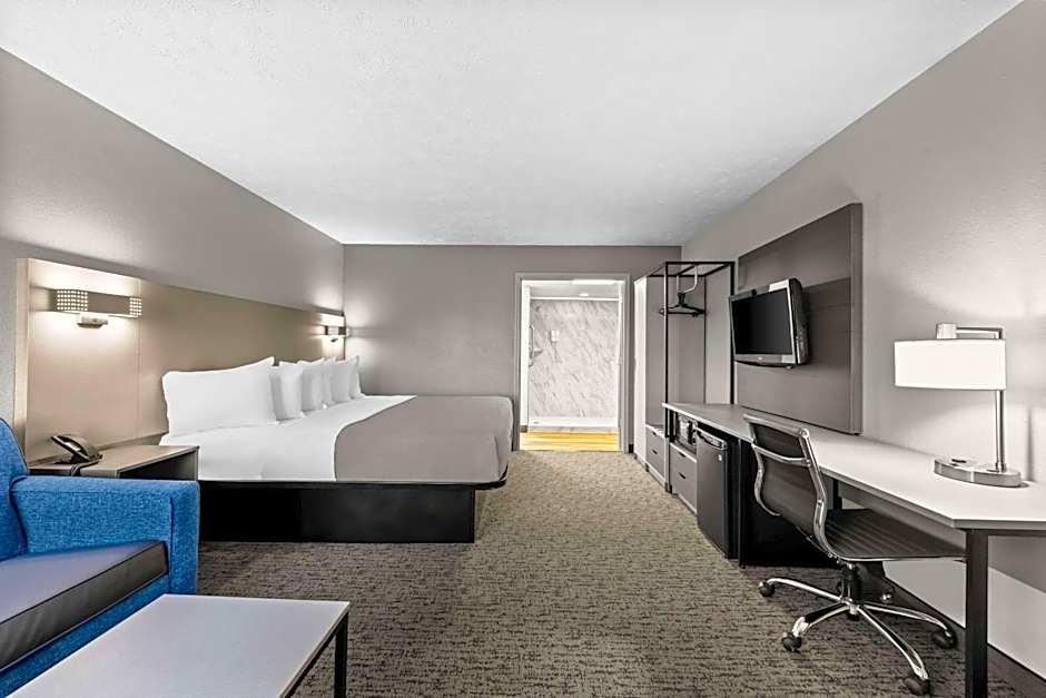 Quality Inn & Suites At Dollywood Lane