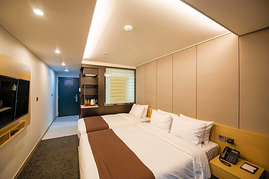 Photo 1 of 7 of Standard 2 Beds