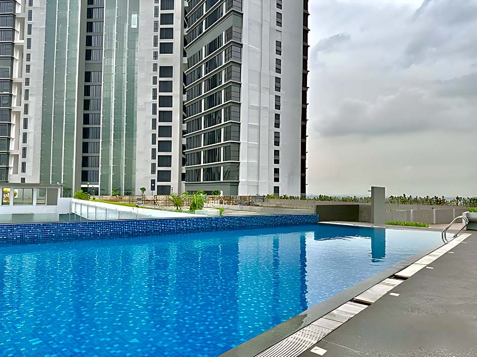 D'Pristine Suites at Medini