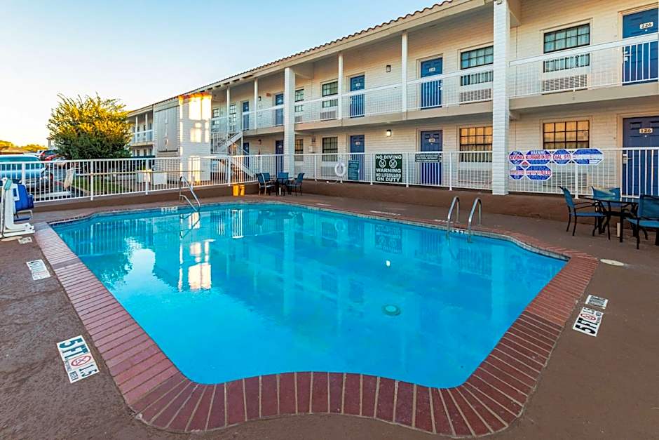 Motel 6 Euless - DFW West