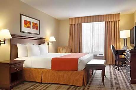 1 King Bed, Nonsmoking
