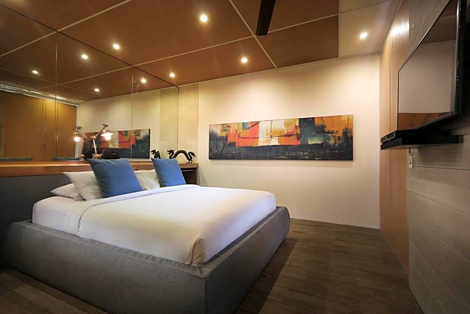 Clio Apartment