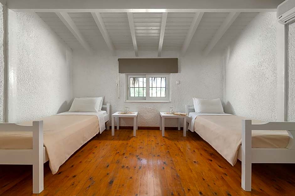 Elefteria Apts & Suites